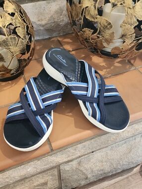 Clarks Brand Cloud Stepper Sandals